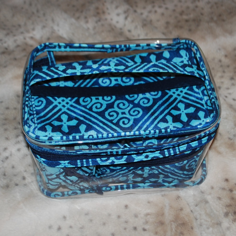Vera Bradley 4-Pc. Train Case Set - EUC